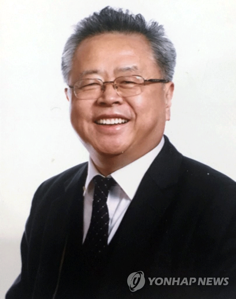 홍석준 사진